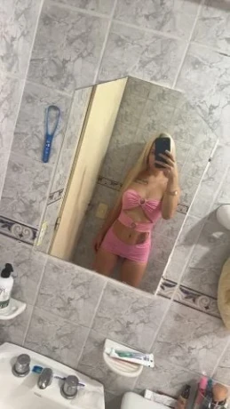 Mia