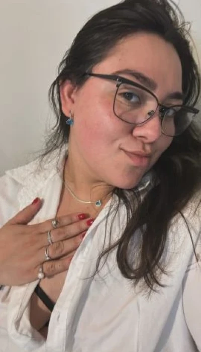 Pili
